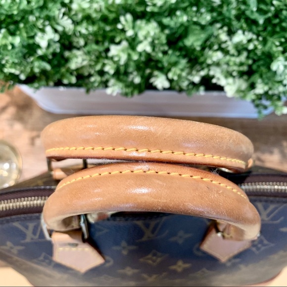 ❤️SOLD- Louis Vuitton Monogram Alma MM - Picture 7 of 16